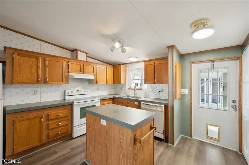 1000 Kings Highway Punta Gorda FL 33980