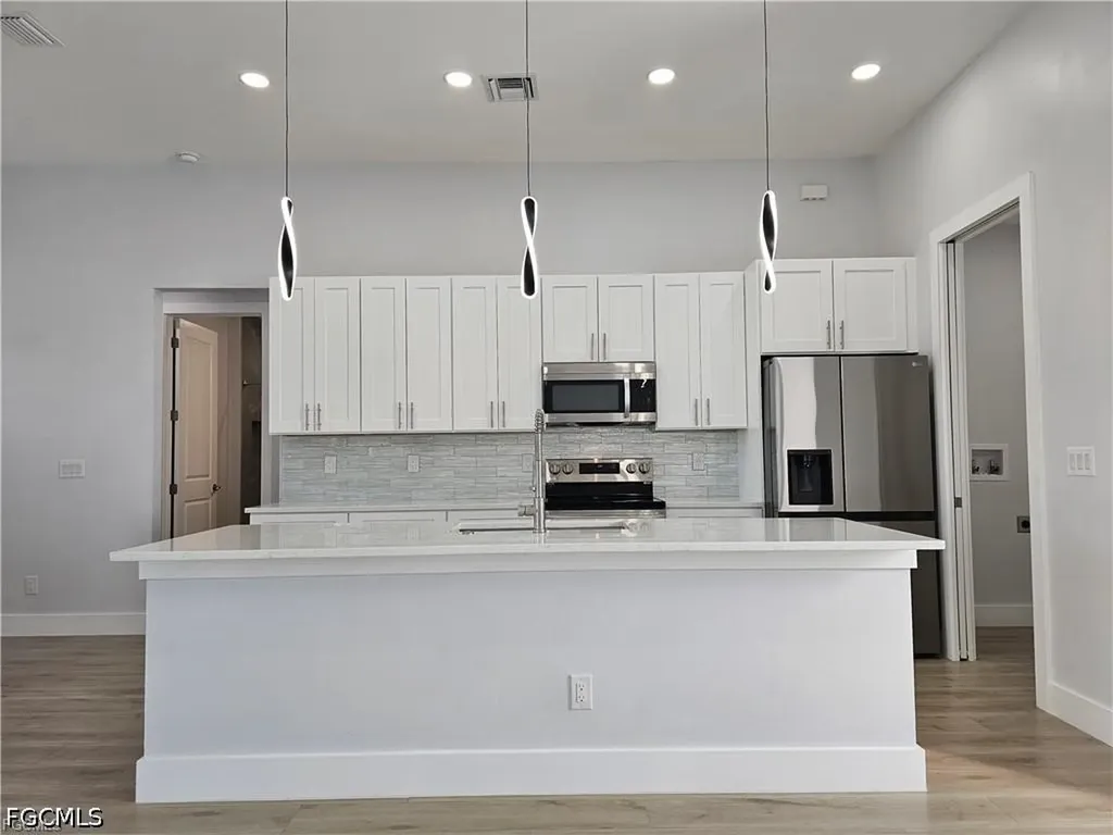 1425 NW 1st Street Cape Coral FL 33993