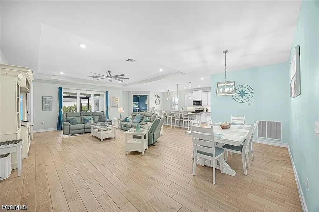 1207 NW 4th Street Cape Coral FL 33993