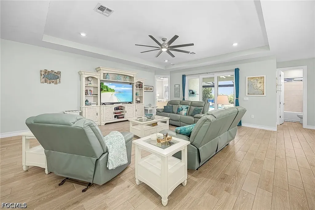 1207 NW 4th Street Cape Coral FL 33993