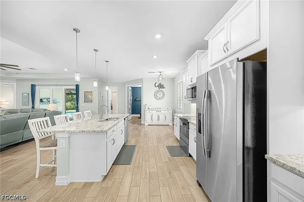 1207 NW 4th Street Cape Coral FL 33993