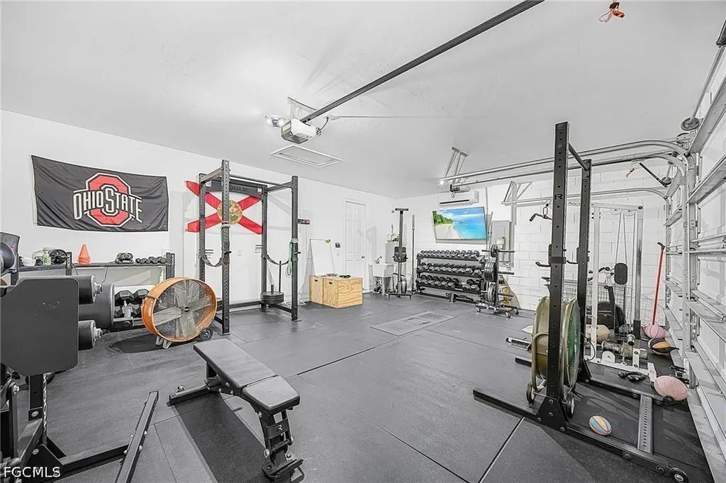 1207 NW 4th Street Cape Coral FL 33993