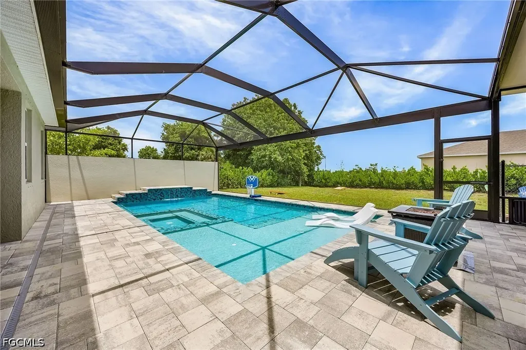 1207 NW 4th Street Cape Coral FL 33993