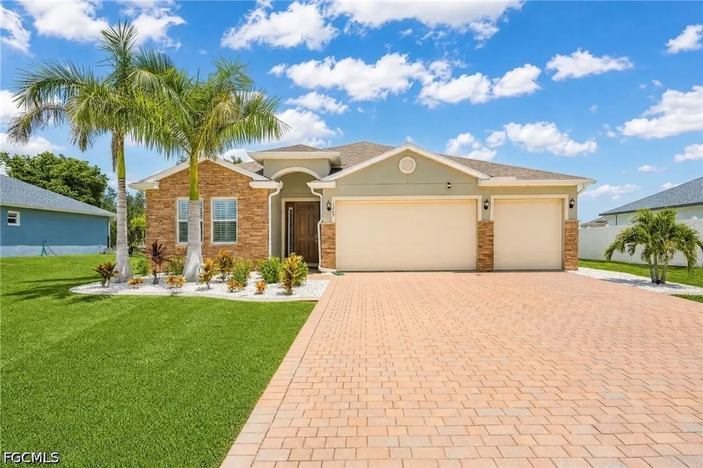 1207 NW 4th Street Cape Coral FL 33993