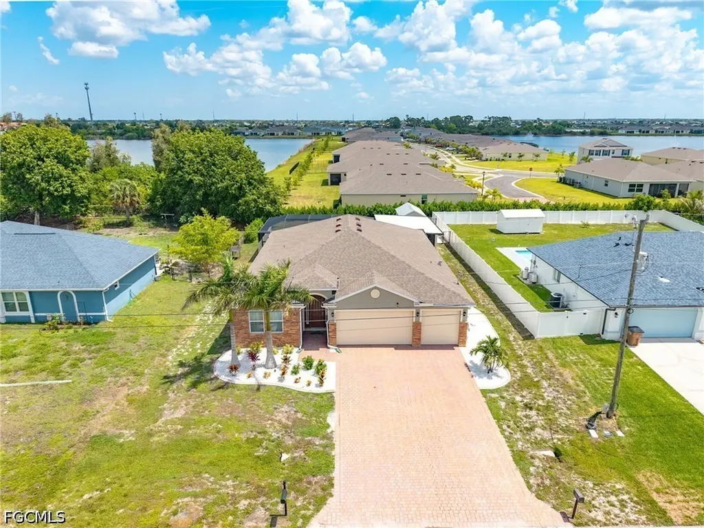1207 NW 4th Street Cape Coral FL 33993
