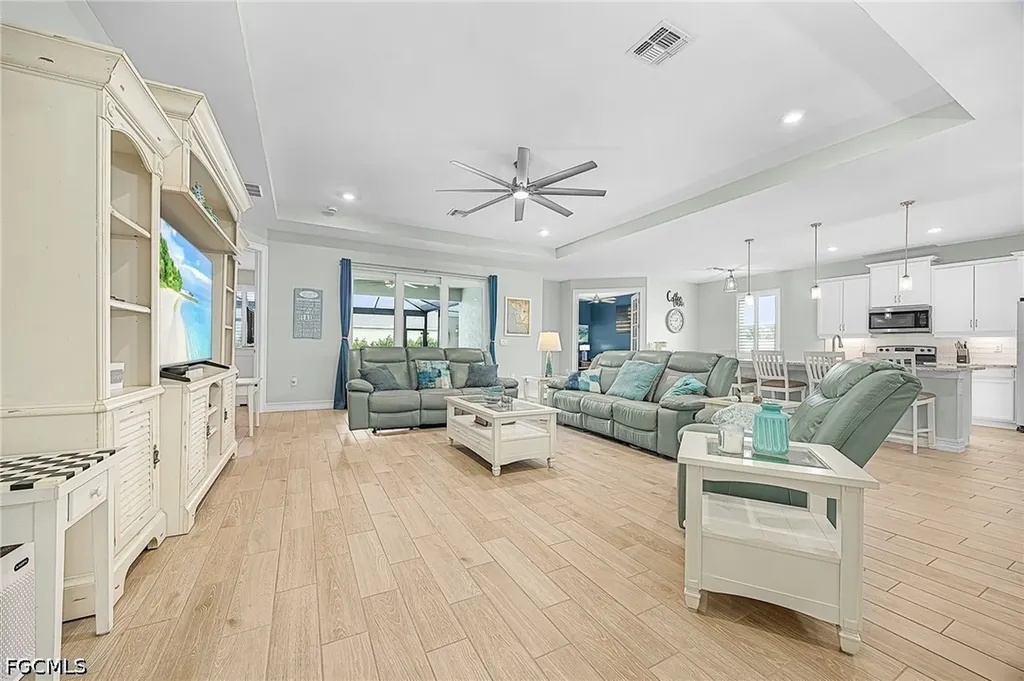 1207 NW 4th Street Cape Coral FL 33993
