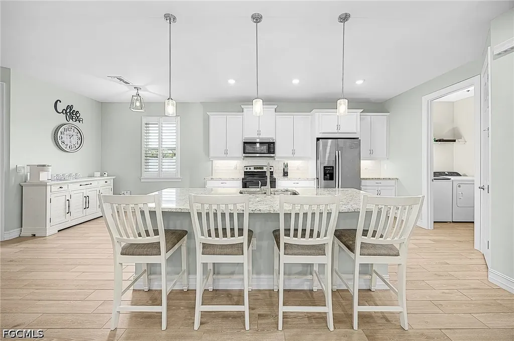 1207 NW 4th Street Cape Coral FL 33993