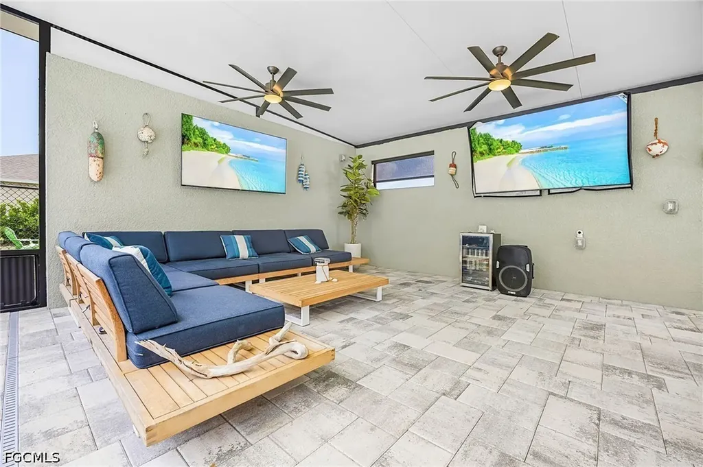 1207 NW 4th Street Cape Coral FL 33993