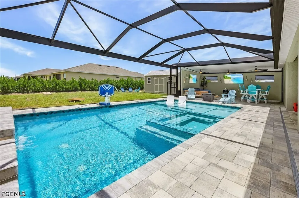 1207 NW 4th Street Cape Coral FL 33993