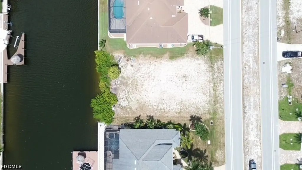 3621 Ceitus Parkway Cape Coral FL 33991