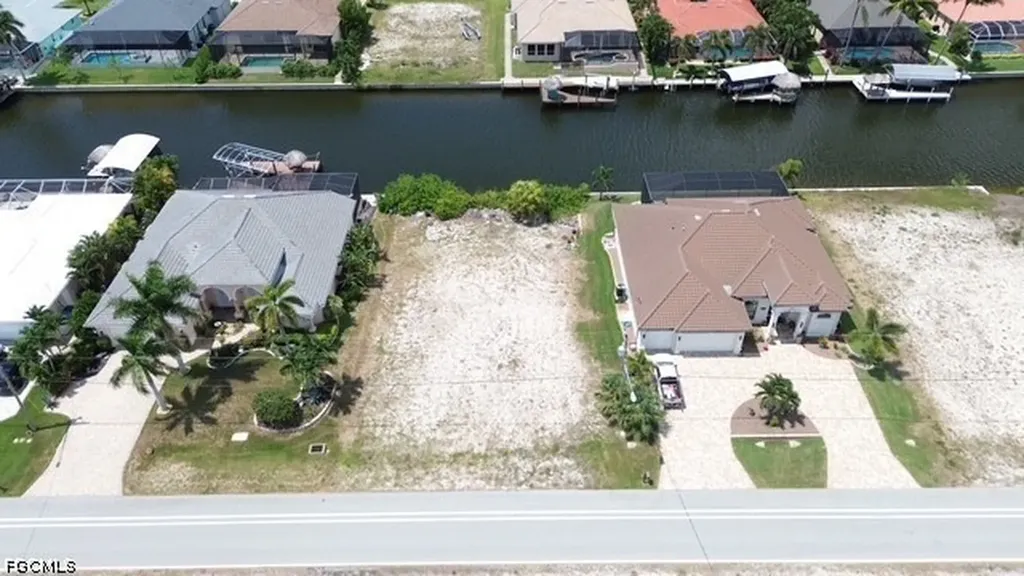 3621 Ceitus Parkway Cape Coral FL 33991