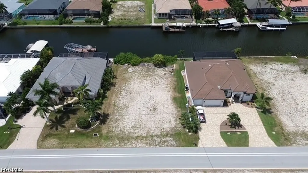 3621 Ceitus Parkway Cape Coral FL 33991
