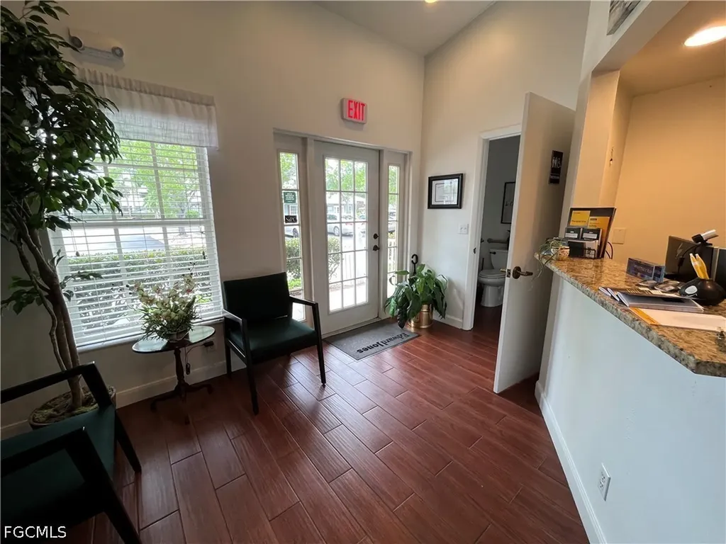 40 Barkley Circle Fort Myers FL 33919