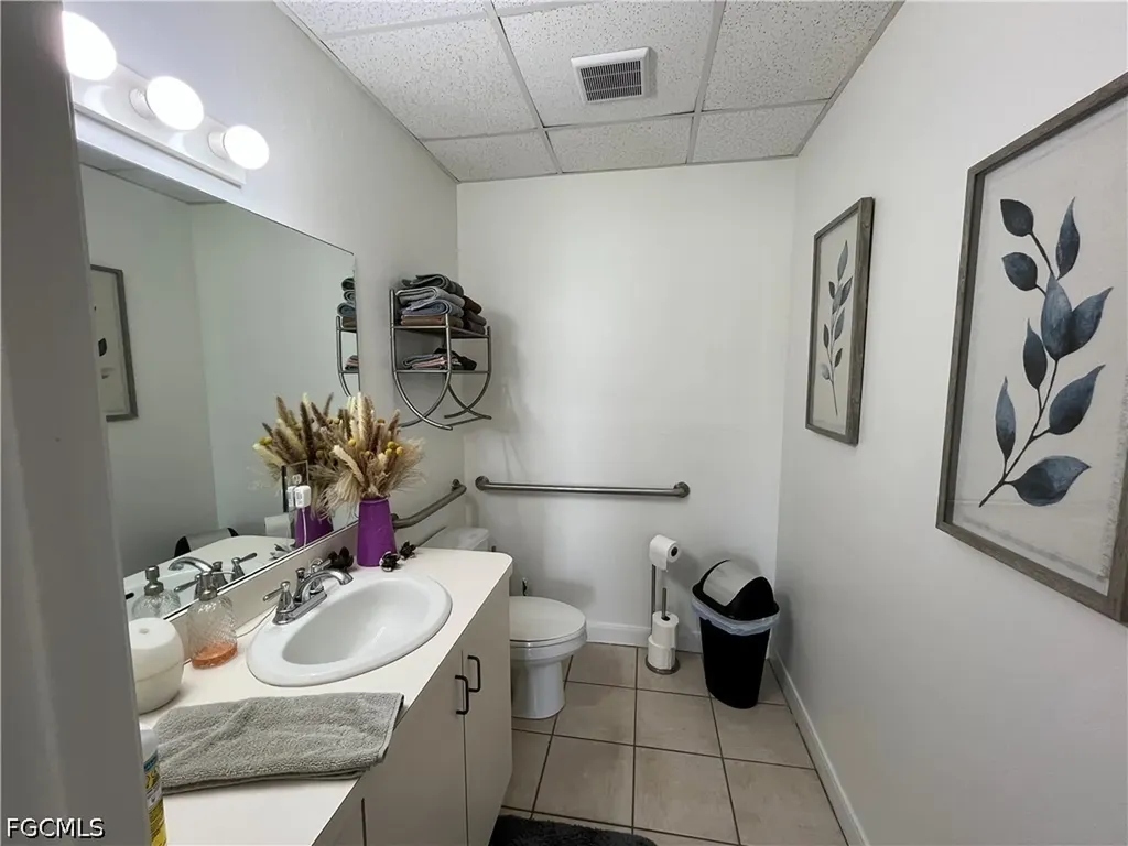 40 Barkley Circle Fort Myers FL 33919