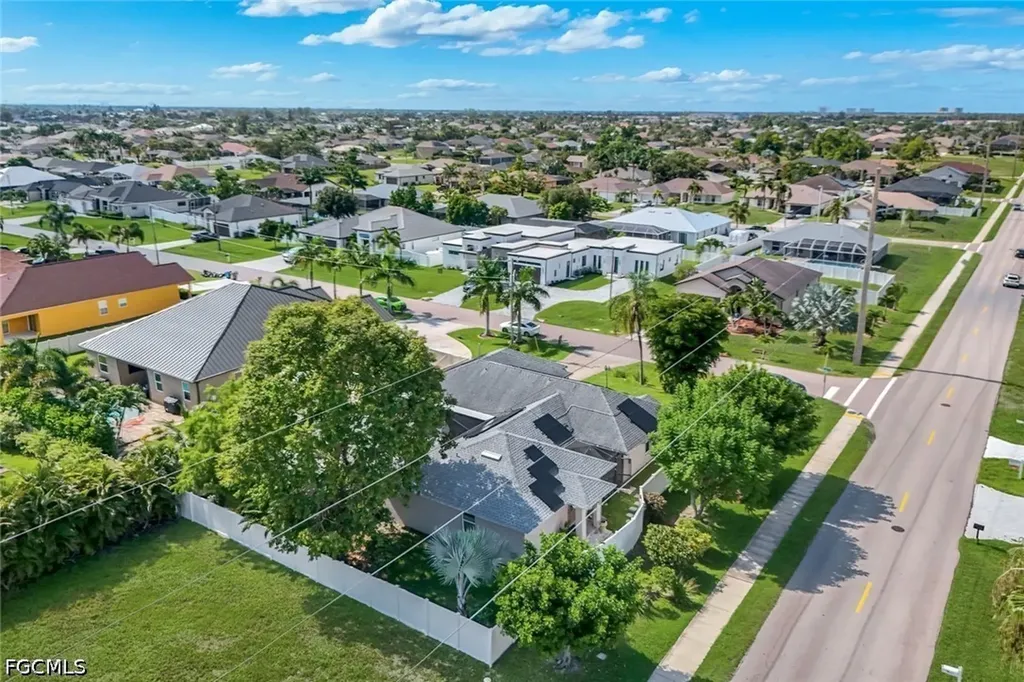 1923 SW 26th Terrace Cape Coral FL 33914