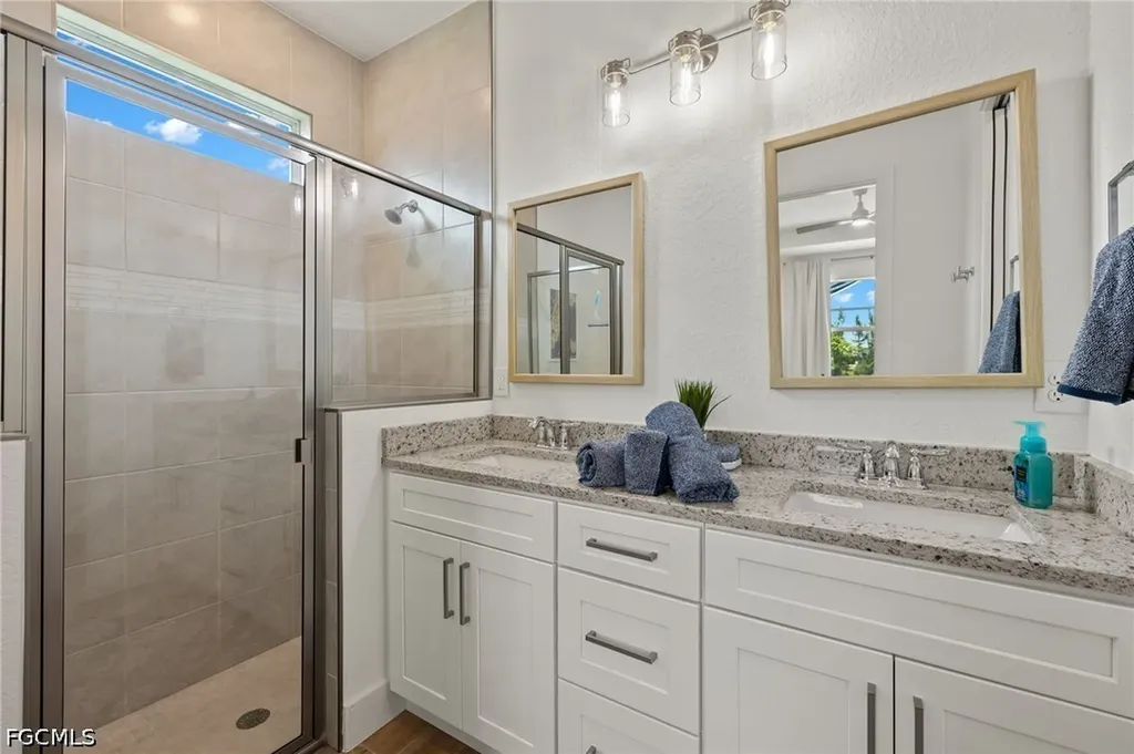 154 SE 20th Street Cape Coral FL 33990
