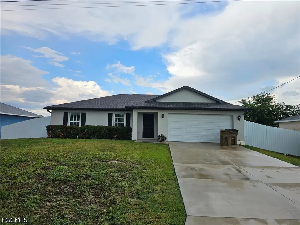 2523 NE 6th Place Cape Coral FL 33909