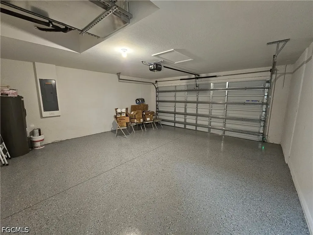 2523 NE 6th Place Cape Coral FL 33909