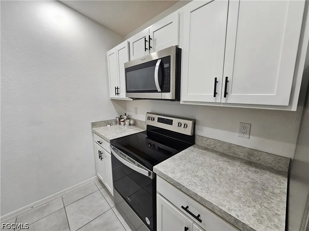 2523 NE 6th Place Cape Coral FL 33909