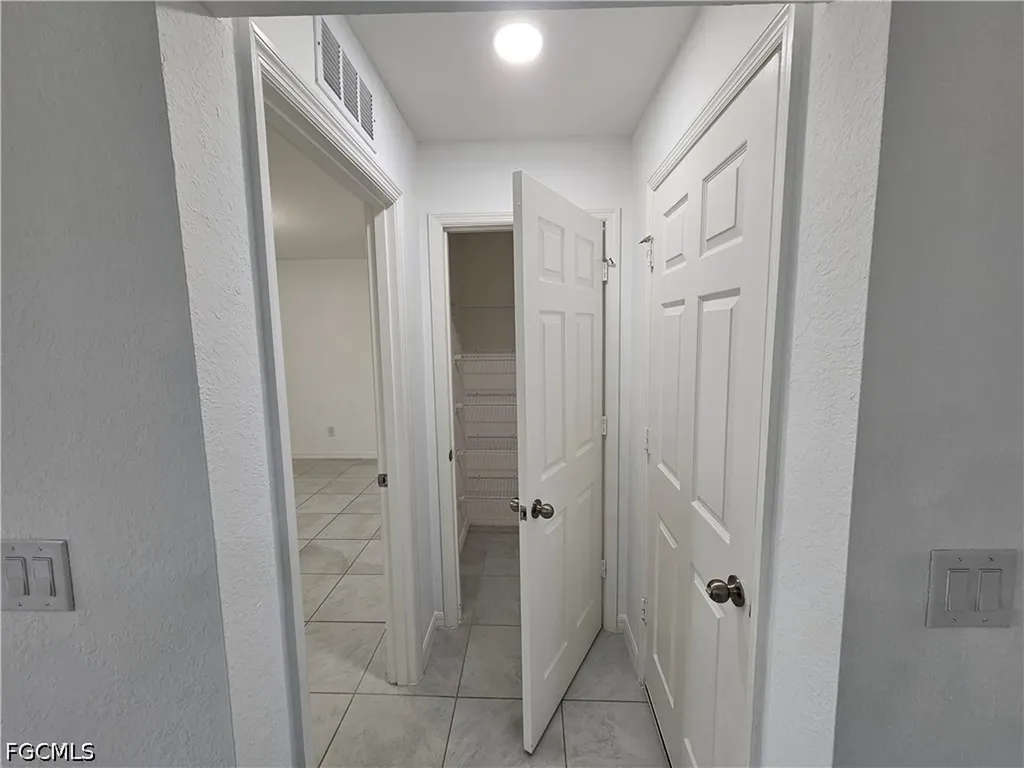 2523 NE 6th Place Cape Coral FL 33909