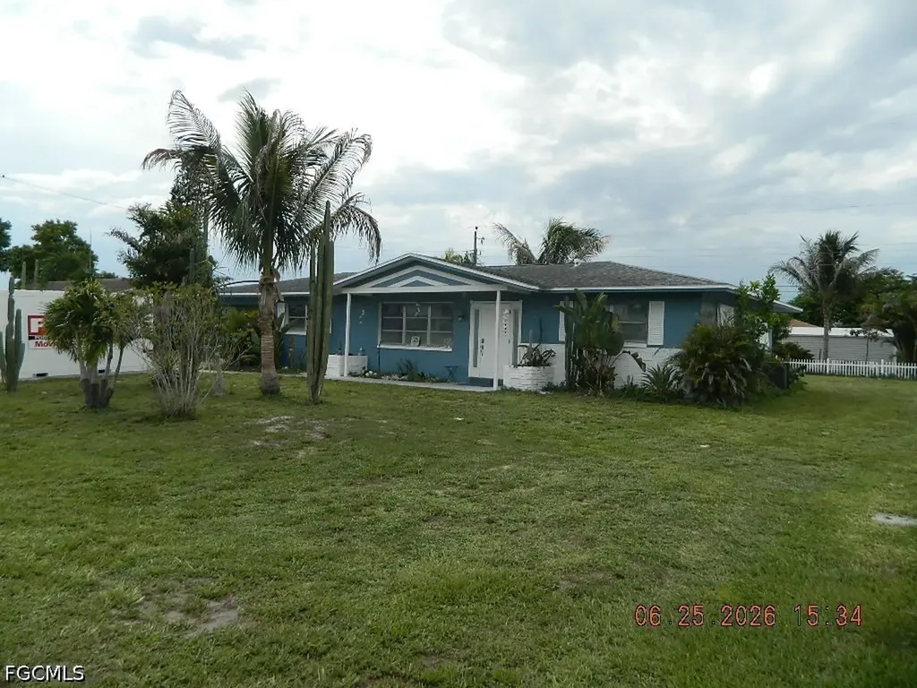 1417 Huntdale Street E Lehigh Acres FL 33936