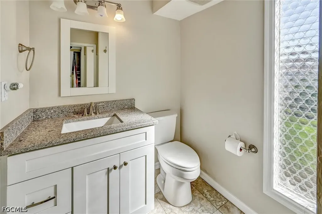 4265 Island Circle Fort Myers FL 33919