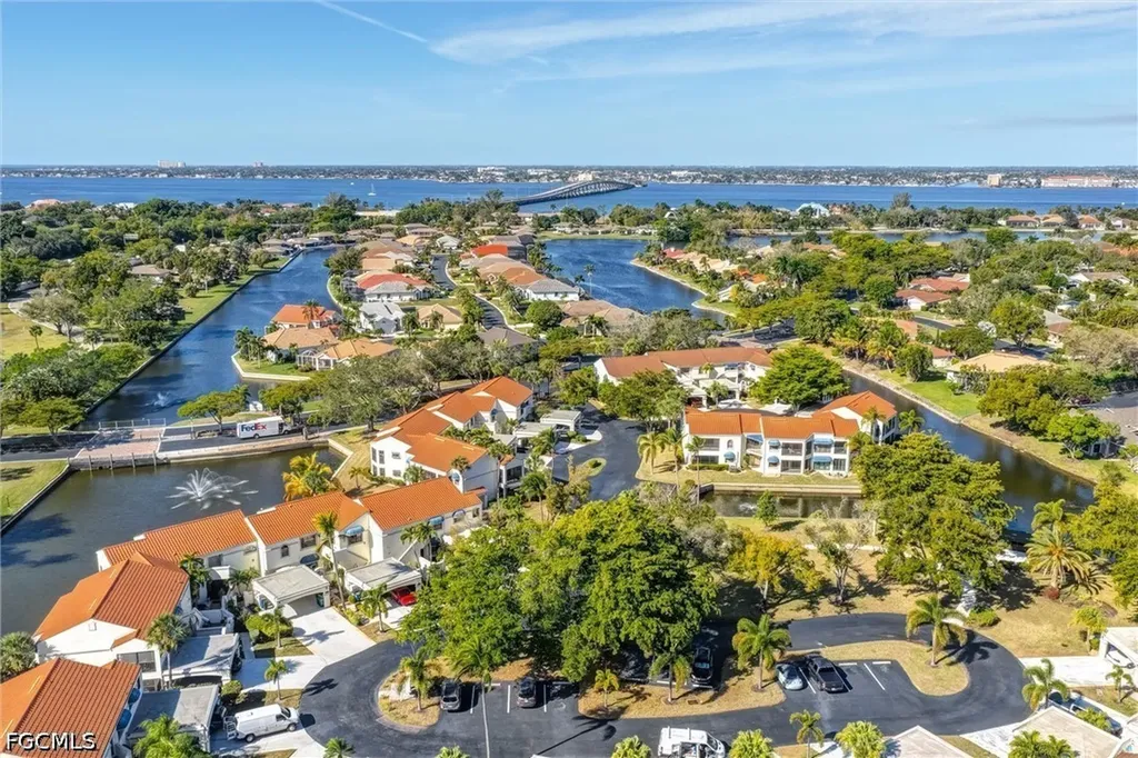 4265 Island Circle Fort Myers FL 33919