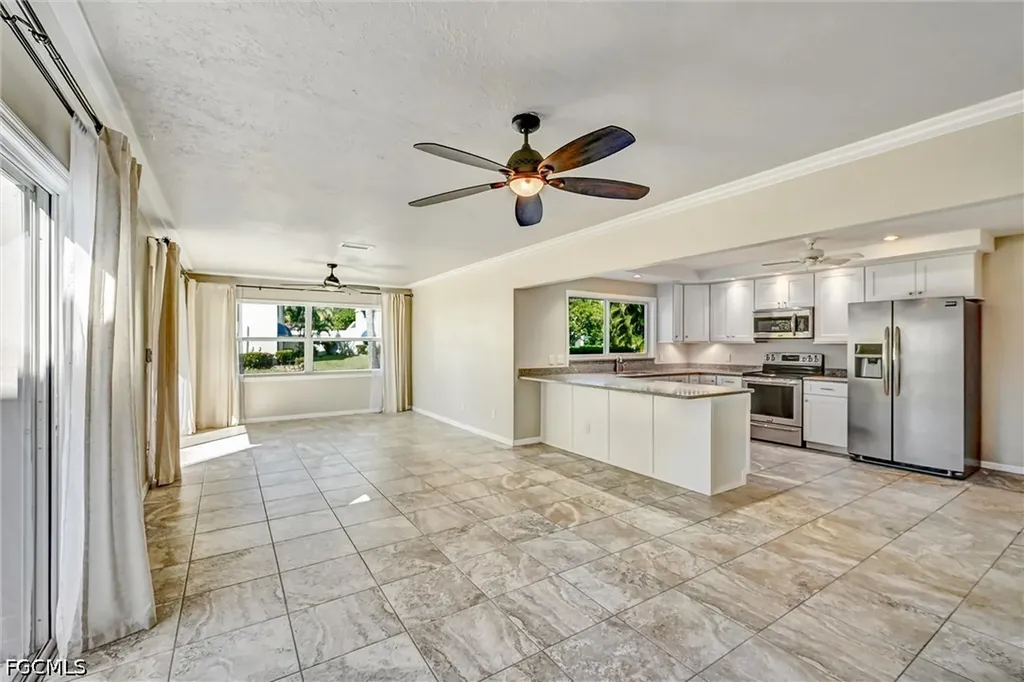4265 Island Circle Fort Myers FL 33919
