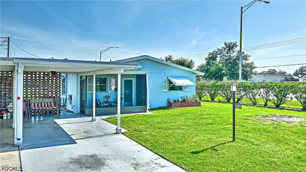 2201 Croton Court Lehigh Acres FL 33936