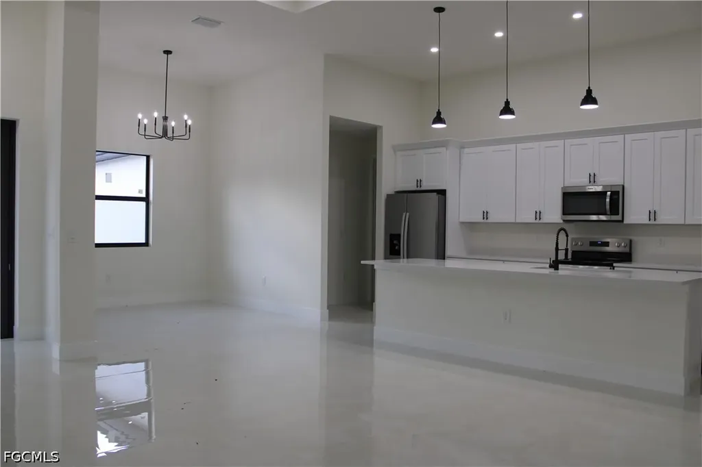 458 Windsor Avenue S Lehigh Acres FL 33974