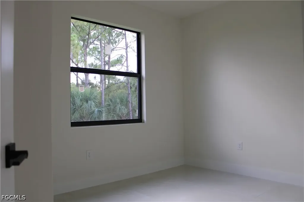 458 Windsor Avenue S Lehigh Acres FL 33974
