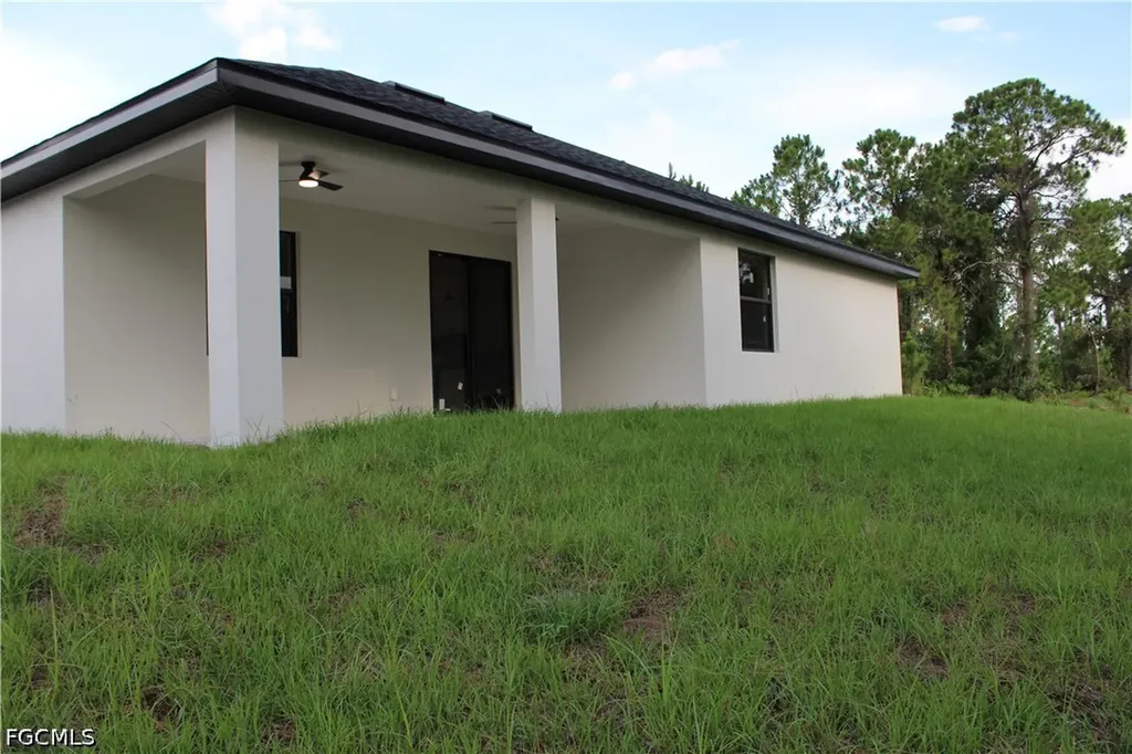 458 Windsor Avenue S Lehigh Acres FL 33974