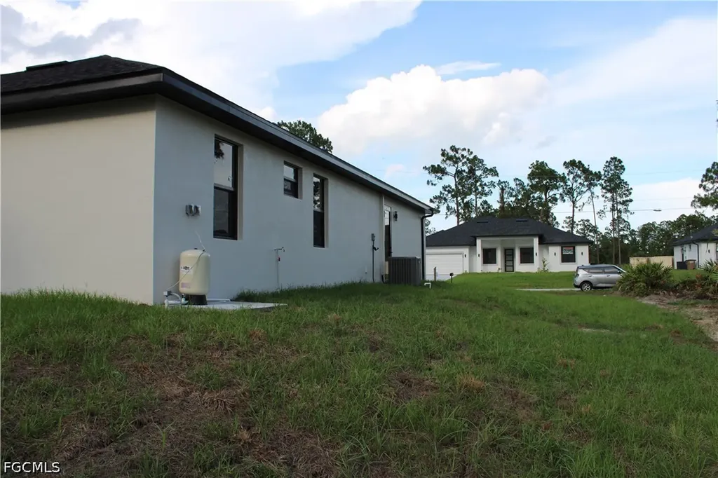 458 Windsor Avenue S Lehigh Acres FL 33974