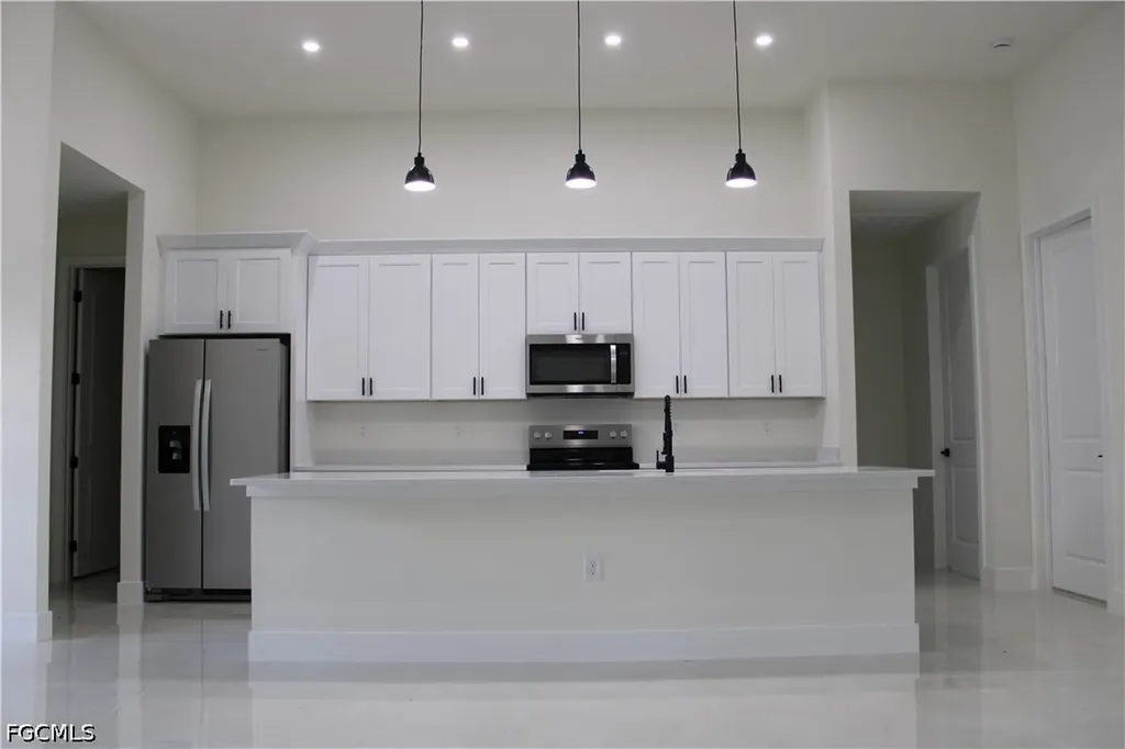 458 Windsor Avenue S Lehigh Acres FL 33974