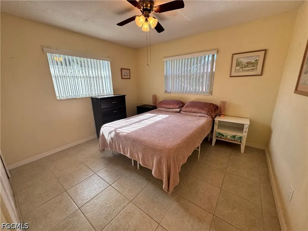 1027 SE 17th Avenue Cape Coral FL 33990