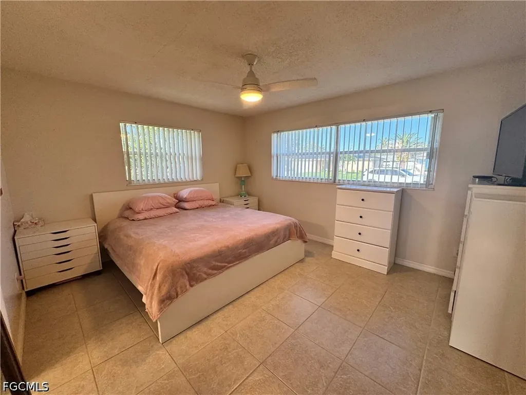 1027 SE 17th Avenue Cape Coral FL 33990