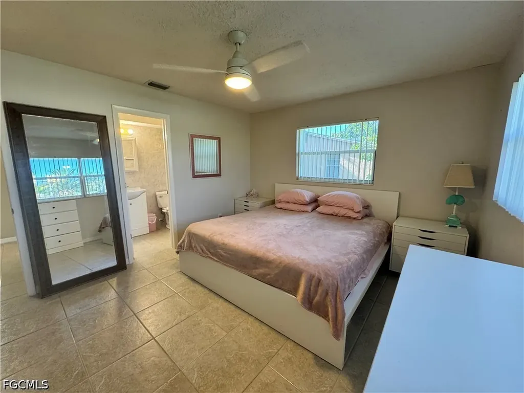 1027 SE 17th Avenue Cape Coral FL 33990