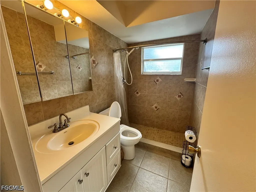 1027 SE 17th Avenue Cape Coral FL 33990