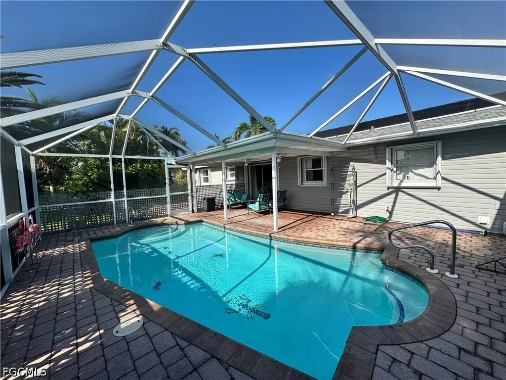 1027 SE 17th Avenue Cape Coral FL 33990