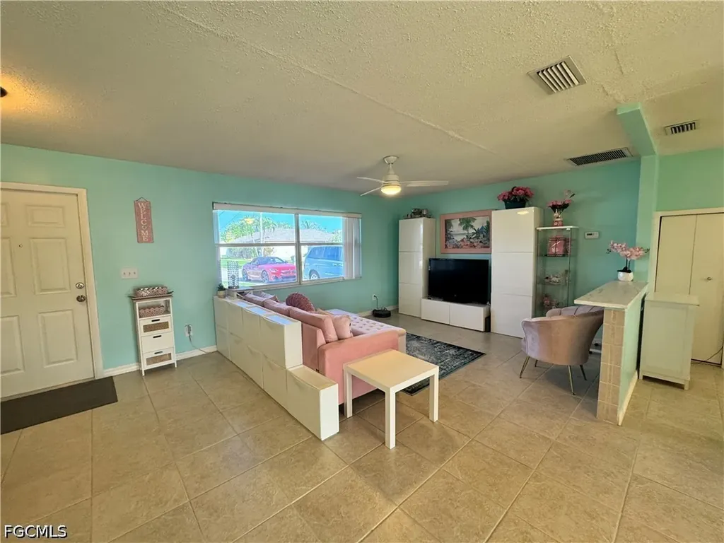 1027 SE 17th Avenue Cape Coral FL 33990