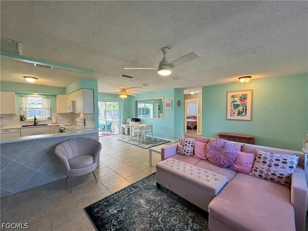 1027 SE 17th Avenue Cape Coral FL 33990