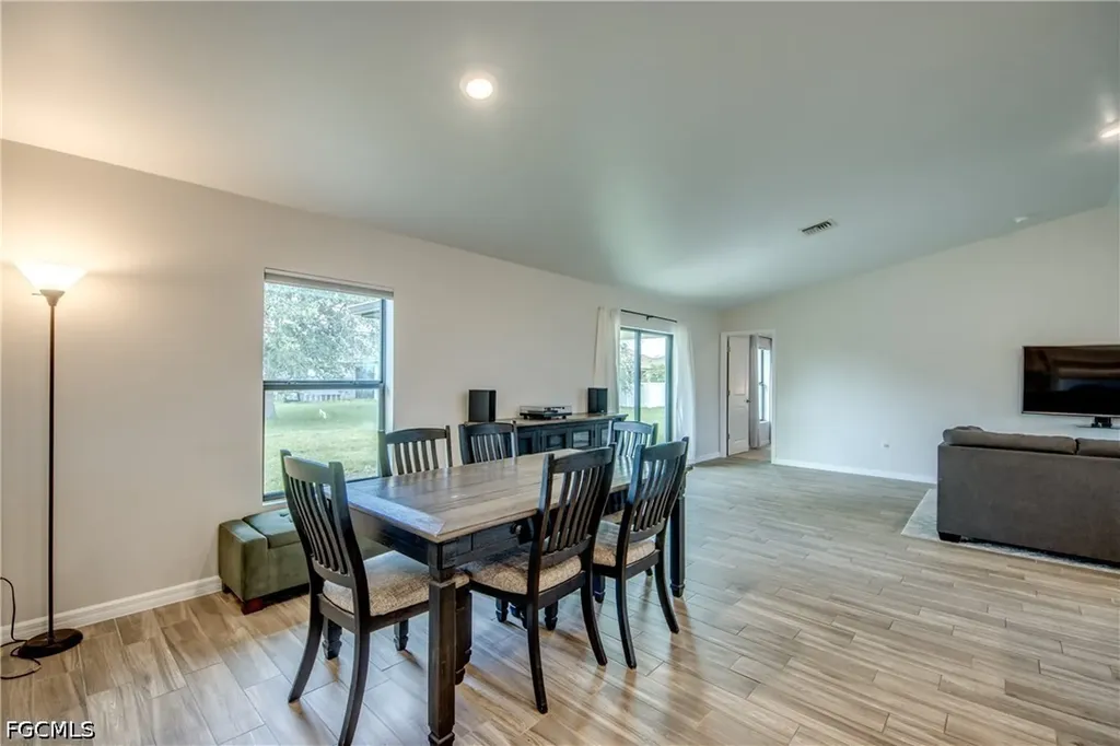 1236 NW 18th Terrace Cape Coral FL 33993