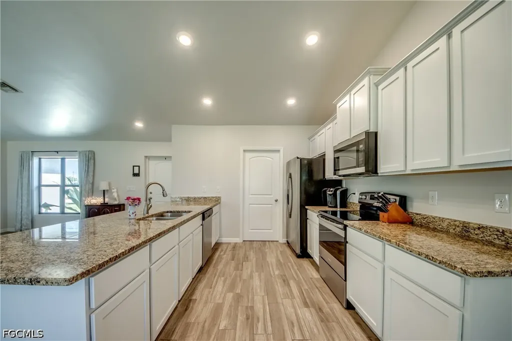 1236 NW 18th Terrace Cape Coral FL 33993