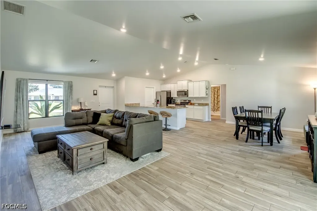 1236 NW 18th Terrace Cape Coral FL 33993