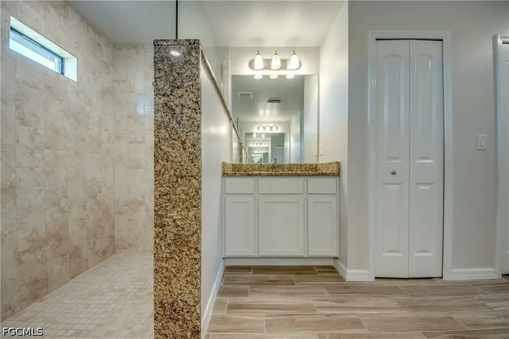 1236 NW 18th Terrace Cape Coral FL 33993