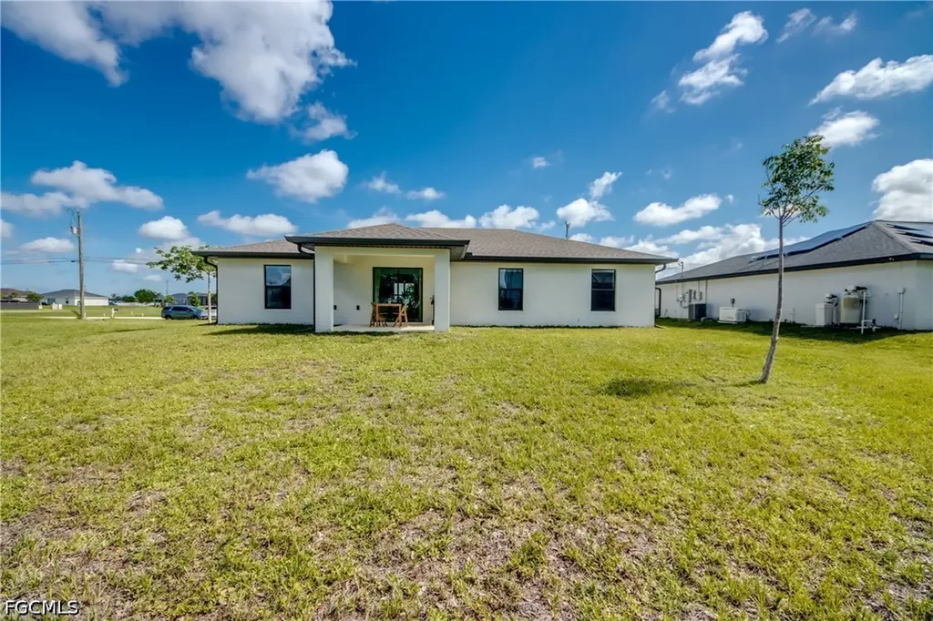 1236 NW 18th Terrace Cape Coral FL 33993