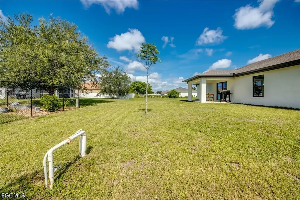 1236 NW 18th Terrace Cape Coral FL 33993