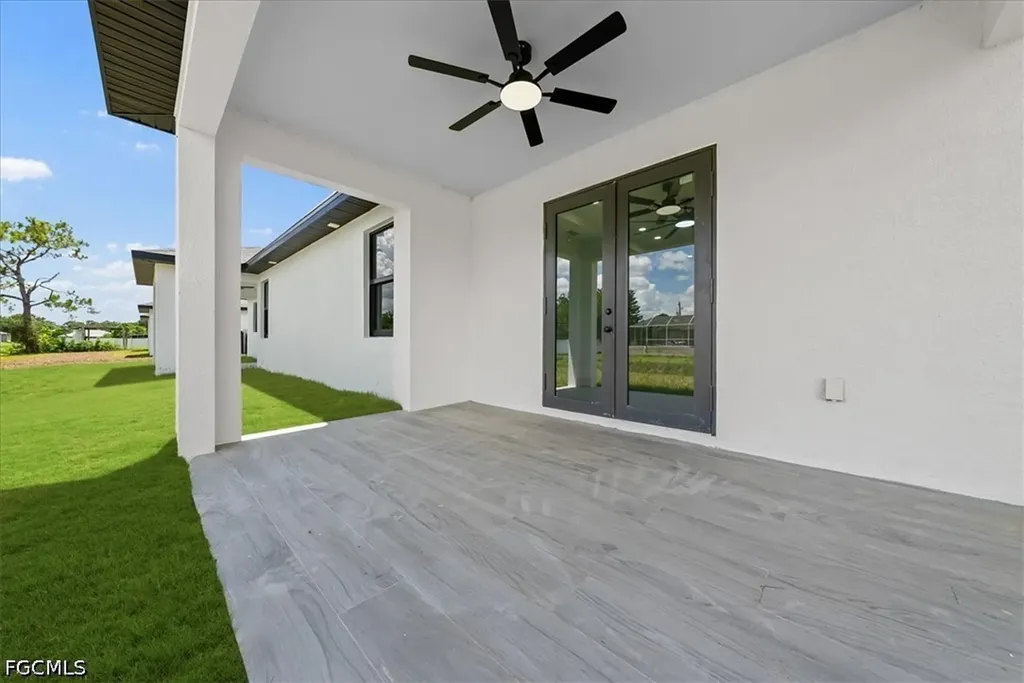 2129/2131 Fairway Drive Lehigh Acres FL 33973