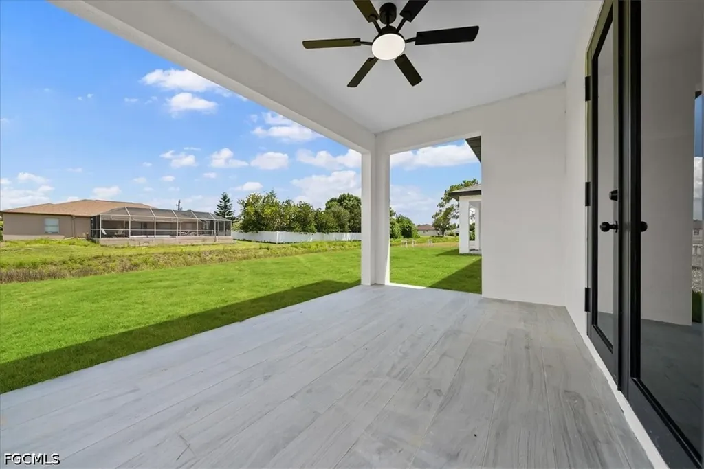 2129/2131 Fairway Drive Lehigh Acres FL 33973