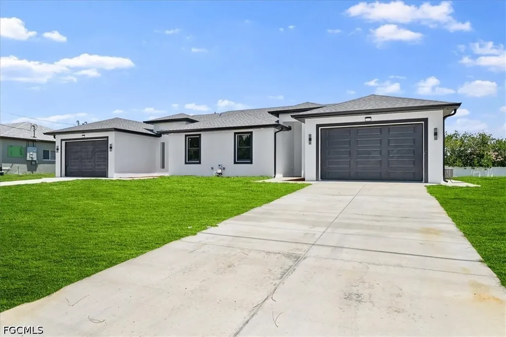 2129/2131 Fairway Drive Lehigh Acres FL 33973